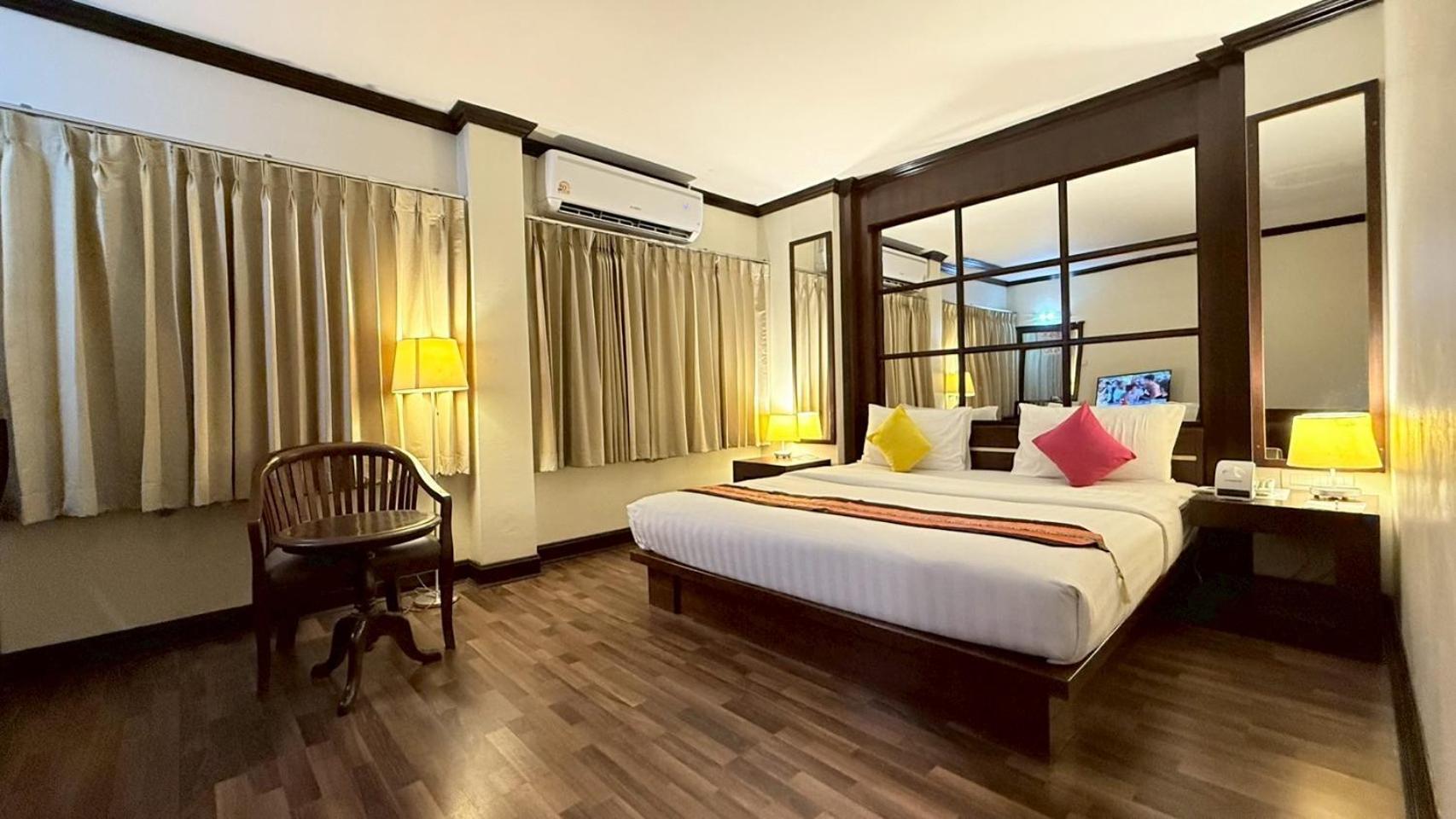 Grand Business Inn Bangkok Eksteriør billede